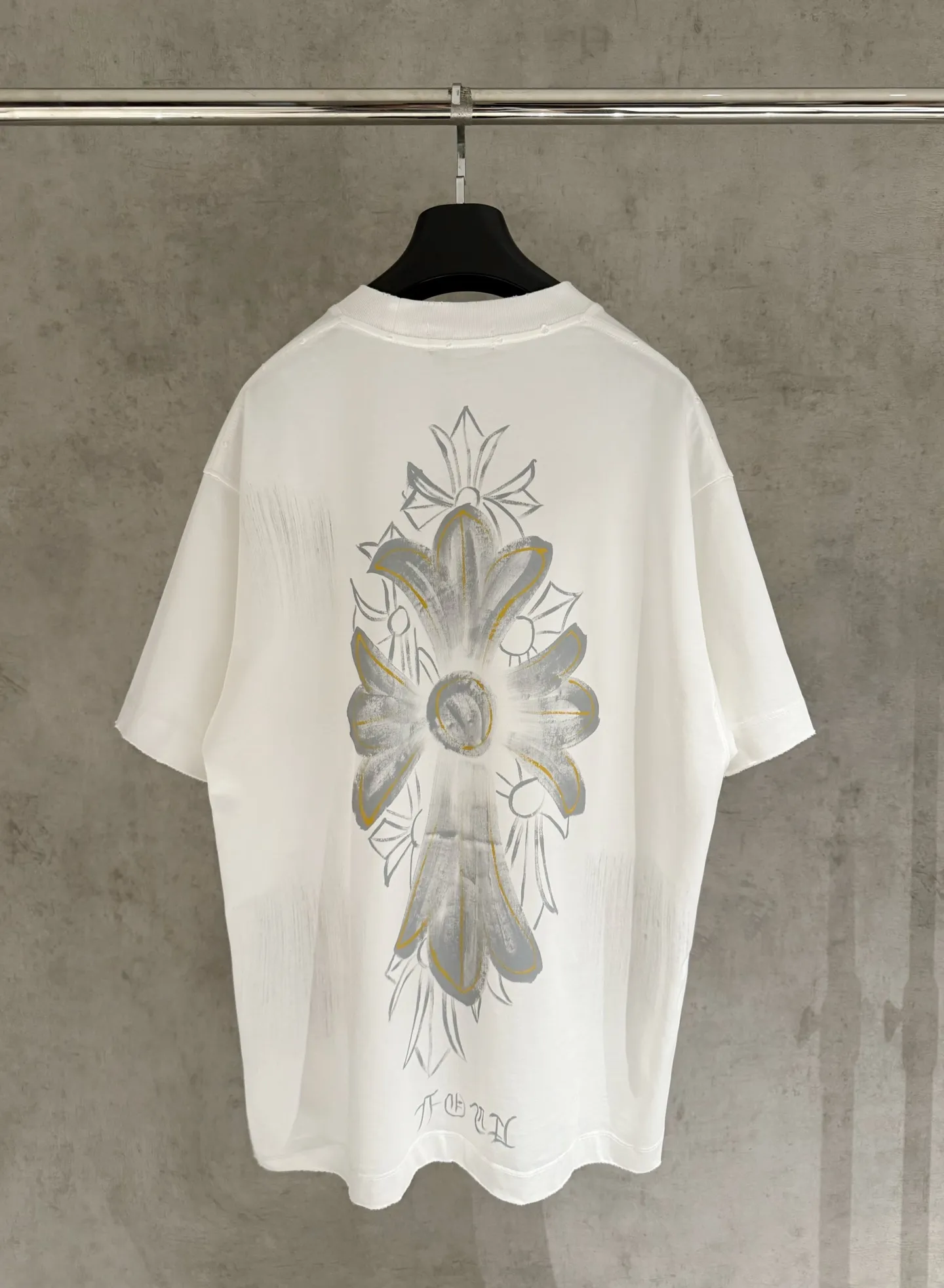 🅿️270 [Strict quality control] CH Crow Heart's new hand-painted T-shirt. Heavy 320g double yarn fabric. Washed twice. Four sides frayed. Heavy fabric. The neckline is made of icy Salona. Loose version. Deep, wide and stylish. No deformation or shrinkage. Three colors: black, white and gray. Size: M-2xl